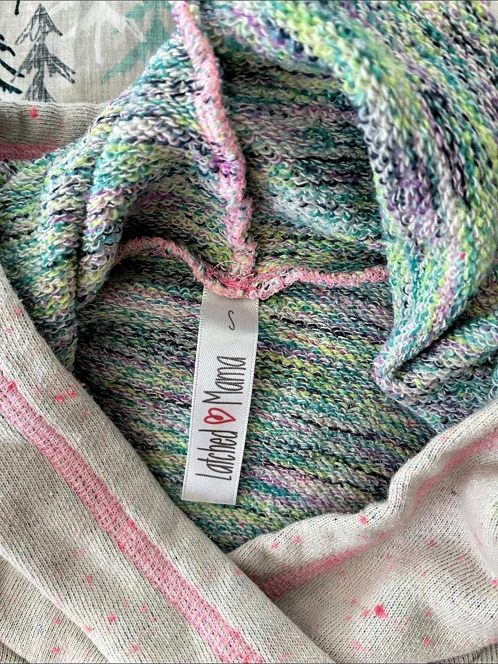 Latched Mama White & Pink Hoodie Size Small - Picture 4 of 4